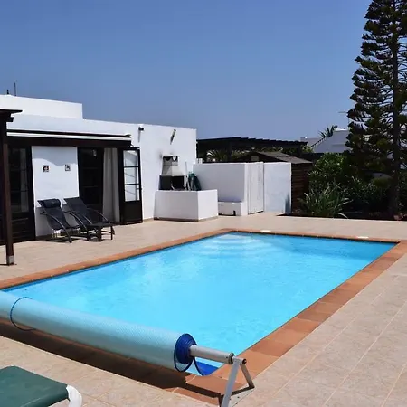 Villa Imogen With New Heated Swimming Pool Playa Blanca (Lanzarote)