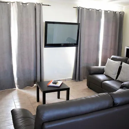 Imogen With New Heated Swimming Pool Вилла *