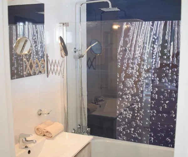 빌라 Imogen With New Heated Swimming Pool