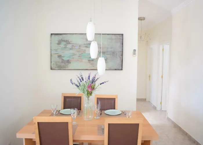 빌라 Imogen With New Heated Swimming Pool *