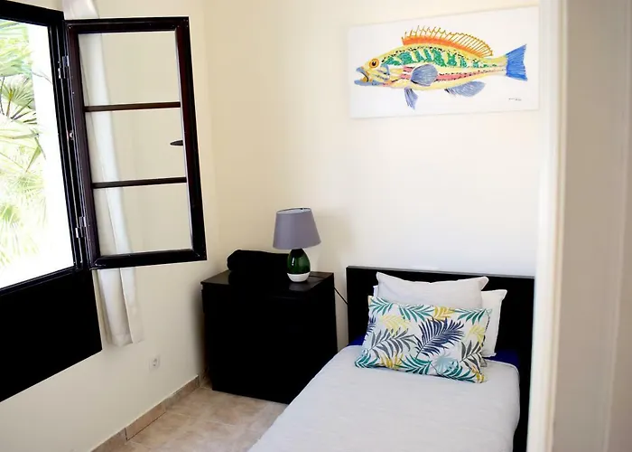 Imogen With New Heated Swimming Pool 빌라