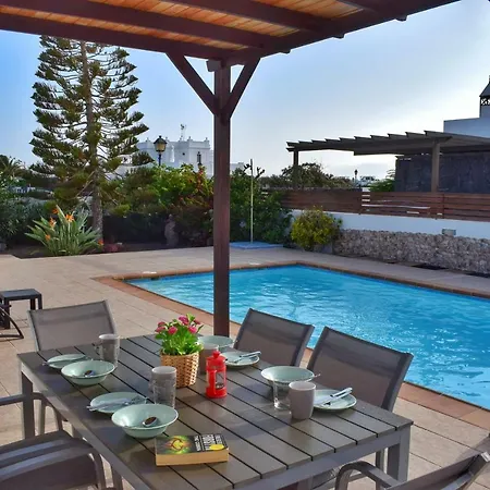 Imogen With New Heated Swimming Pool Villa *